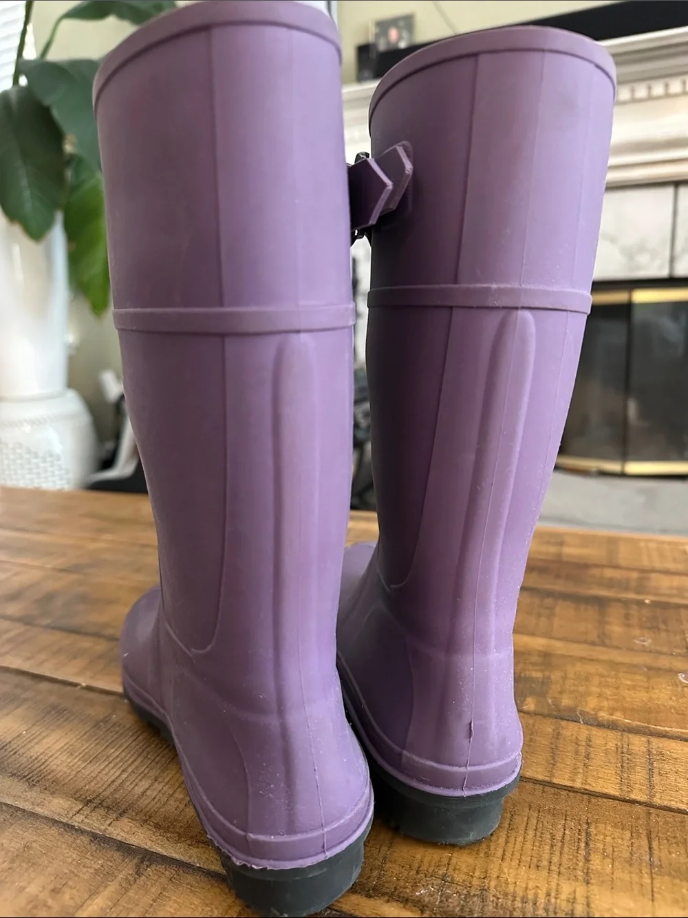 Purple kid's Waterproof Rain Boots size 4